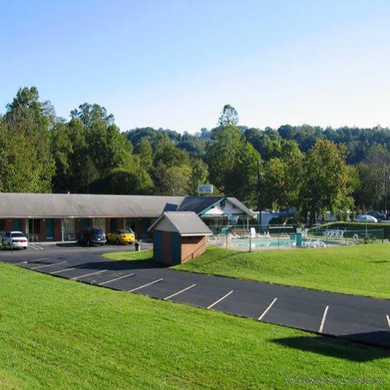Scottish Inn Maggie Valley Exterior photo